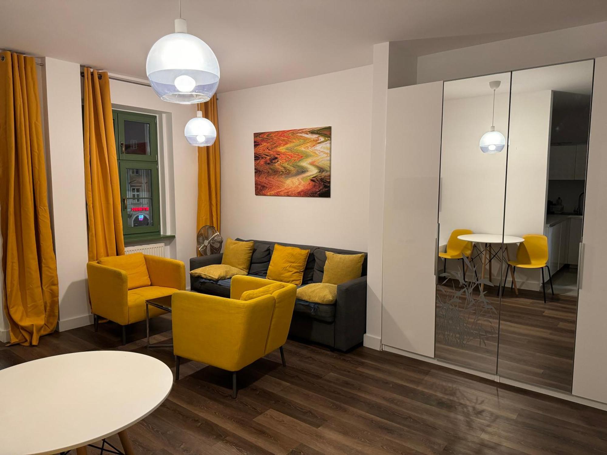 Greeny Apartment